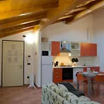 Daire Casa Viola, Deliziosa Mansarda In Centro Storico